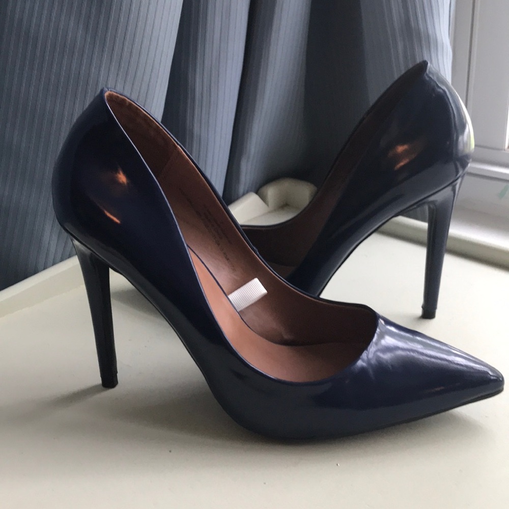 Navy pump